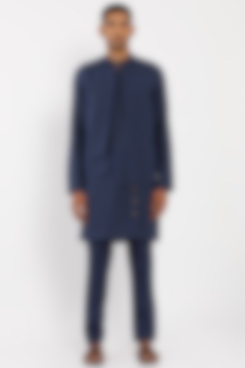 Navy Blue Linen Klaus Kurta by Son Of A Noble SNOB Men at Pernia's Pop Up Shop