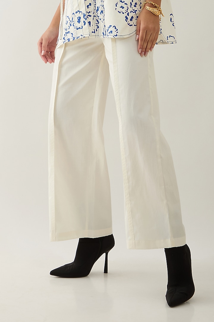 Off-White Cotton Satin Printed Co-Ord Set by SNOB at Pernia's Pop Up Shop