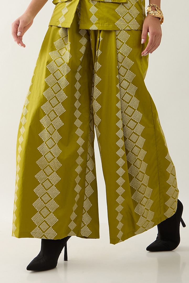 Leaf Green Cotton Satin Printed Co-Ord Set by SNOB at Pernia's Pop Up Shop