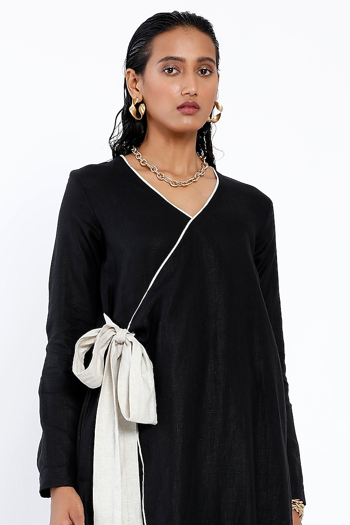 Black Linen Trousers by SNOB at Pernia's Pop Up Shop