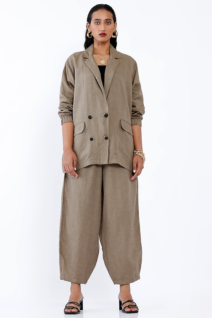 Khaki Cropped Trousers by SNOB