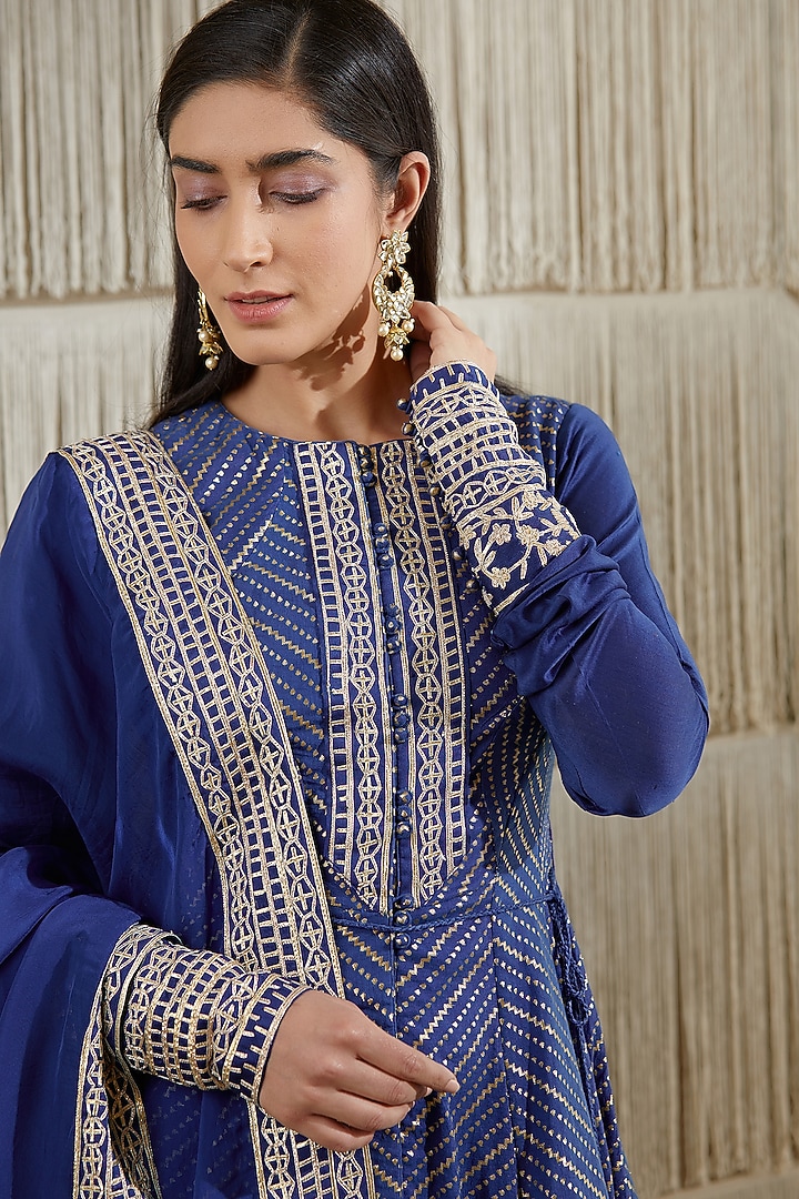 Spectrum Blue Embroidered Flared Long Kurta Set by Shyam Narayan Prasad at Pernia's Pop Up Shop