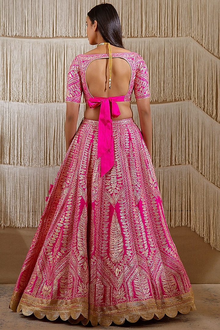 Dark Pink Embroidered Wedding Lehenga Set by Shyam Narayan Prasad at Pernia's Pop Up Shop