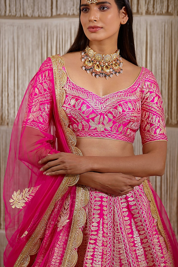 Dark Pink Embroidered Wedding Lehenga Set by Shyam Narayan Prasad at Pernia's Pop Up Shop