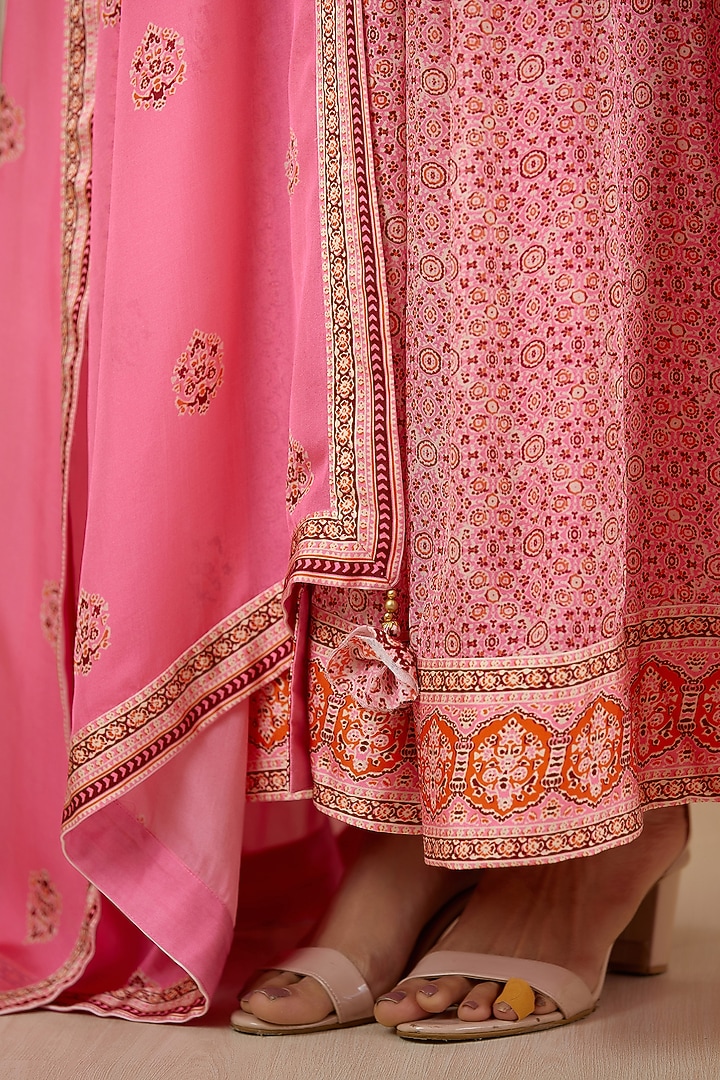 Pink Zardosi Embroidered Wedding Anarkali Set by Shyam Narayan Prasad at Pernia's Pop Up Shop