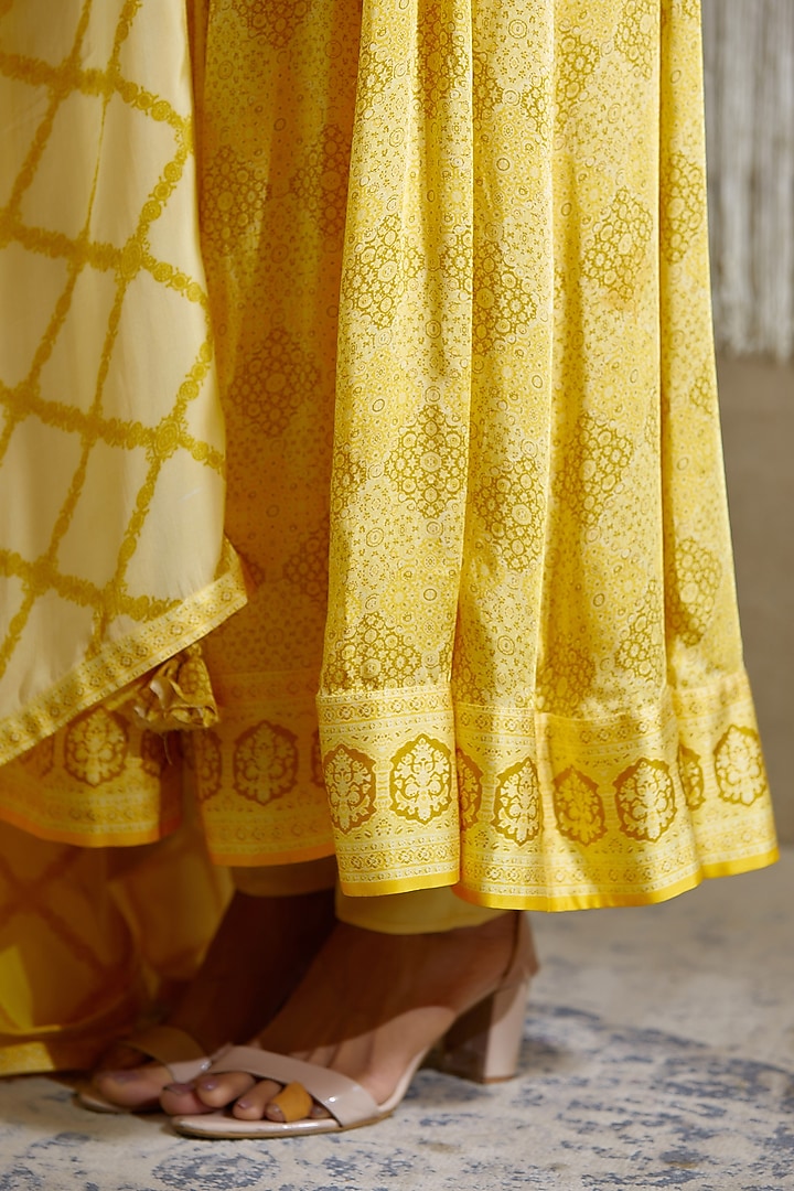 Lemon Yellow Embroidered & Printed Wedding Anarkali Set by Shyam Narayan Prasad at Pernia's Pop Up Shop