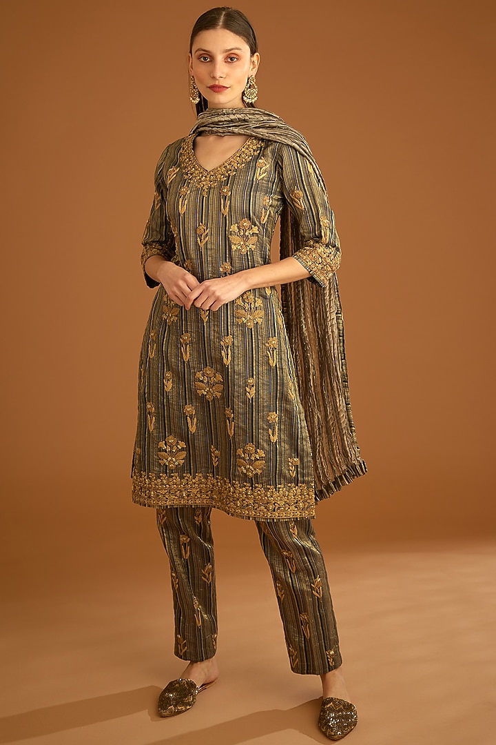Carbon Black Chanderi Jacquard Embroidered Kurta Set Set by Shyam Narayan Prasad at Pernia's Pop Up Shop
