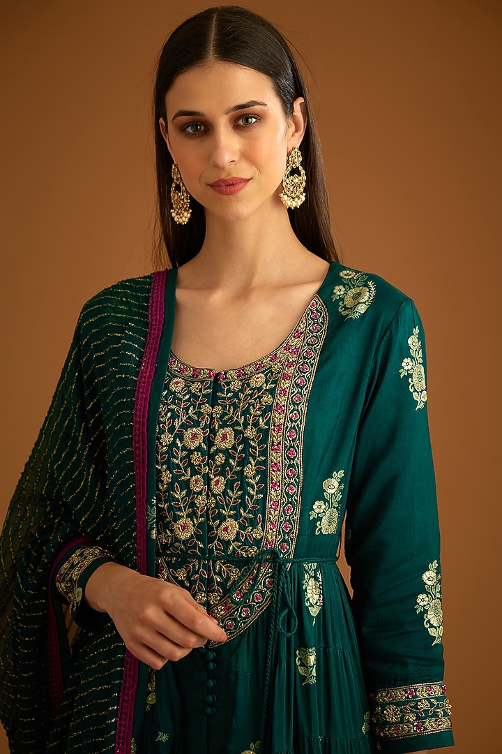 Emerald Green Cotton Satin Embroidered Wedding Anarkali Set by Shyam Narayan Prasad at Pernia's Pop Up Shop