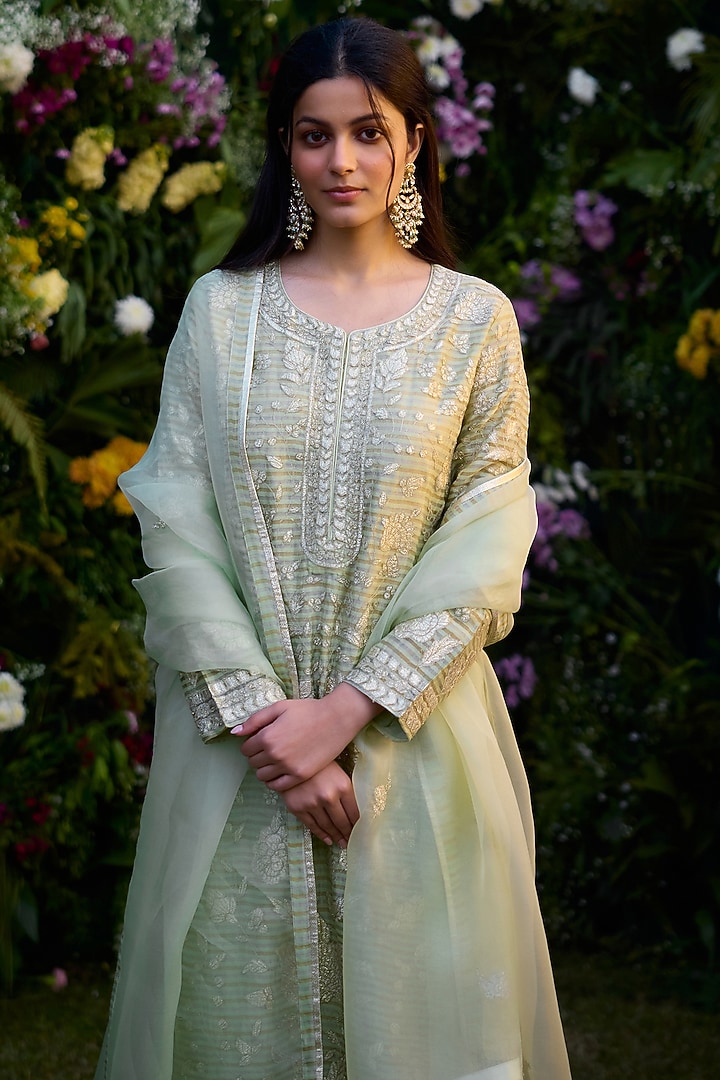 Mist Jade Silk Chanderi Thread Embroidered Kurta Set by Shyam Narayan Prasad at Pernia's Pop Up Shop