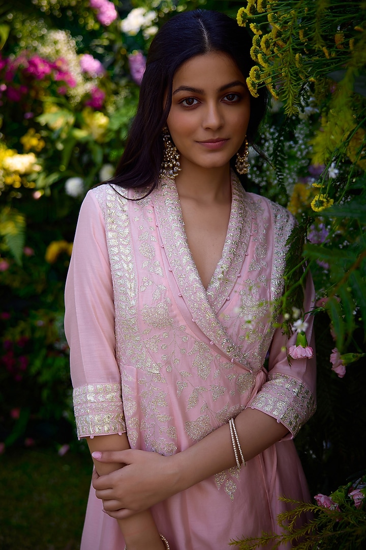 Powder Pink Silk Chanderi Thread Embroidered Angrakha Set by Shyam Narayan Prasad at Pernia's Pop Up Shop