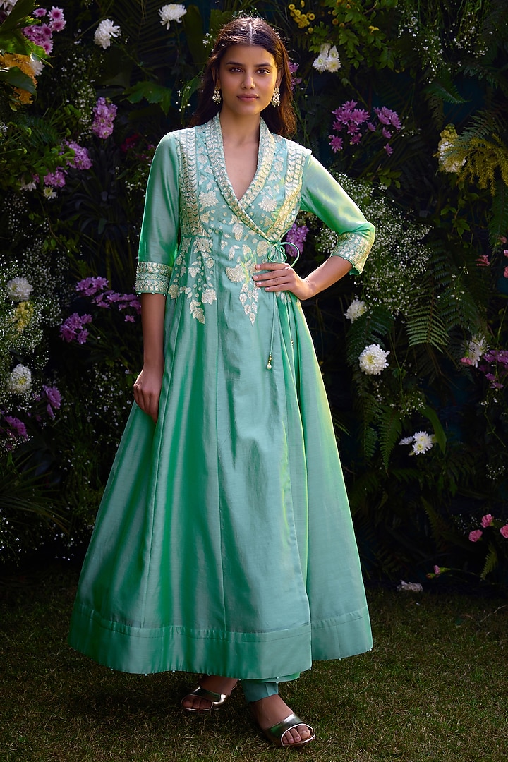 Bermuda Green Silk Chanderi Thread Embroidered Angrakha Set by Shyam Narayan Prasad at Pernia's Pop Up Shop