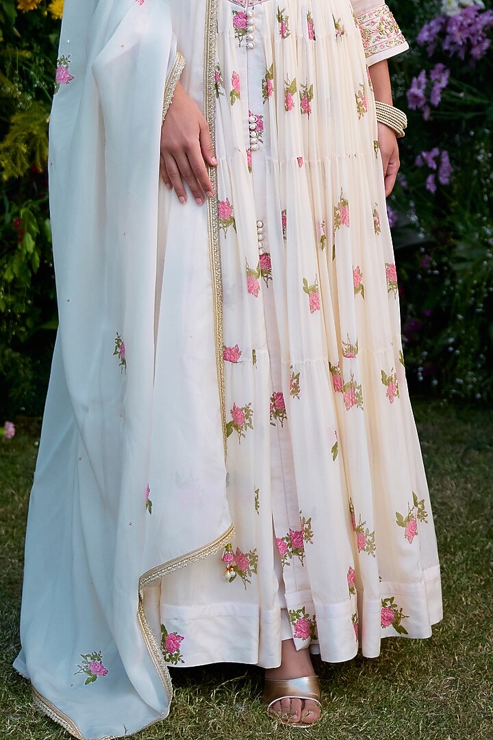 Ivory Dola Silk & Flat Chiffon Zardosi Embroidered Wedding Anarkali Set by Shyam Narayan Prasad at Pernia's Pop Up Shop