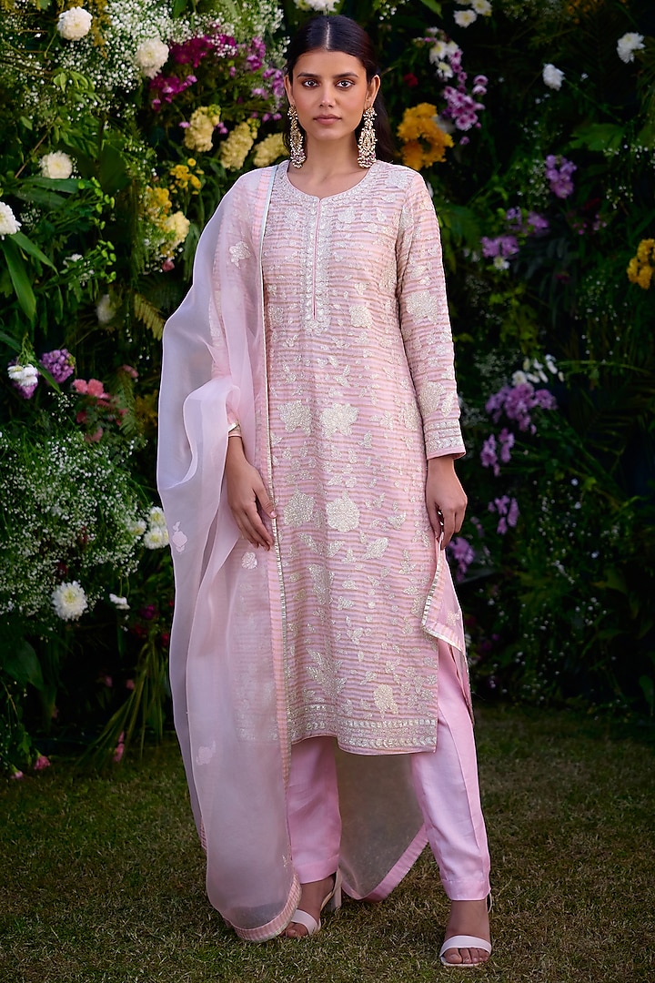 Light Pink Silk Chanderi Thread Embroidered Kurta Set by Shyam Narayan Prasad