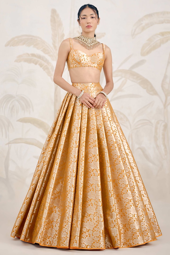 Mustard Yellow Banarasi Silk Brocade Pleated Wedding Lehenga Set by Shyam Narayan Prasad at Pernia's Pop Up Shop