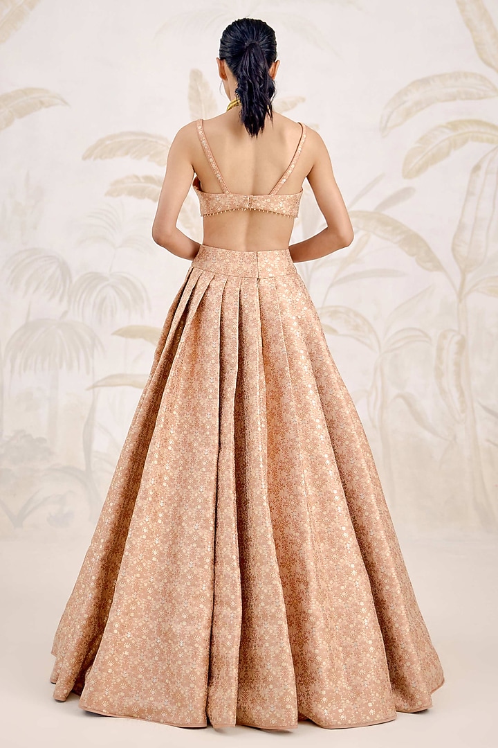 Dusty Coral Banarasi Silk Brocade Pleated Wedding Lehenga Set by Shyam Narayan Prasad at Pernia's Pop Up Shop