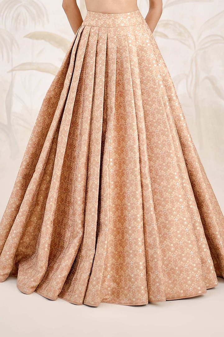 Dusty Coral Banarasi Silk Brocade Pleated Wedding Lehenga Set by Shyam Narayan Prasad at Pernia's Pop Up Shop