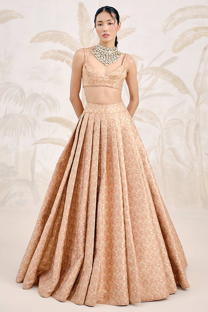 Dusty Coral Banarasi Silk Brocade Pleated Wedding Lehenga Set by Shyam Narayan Prasad at Pernia's Pop Up Shop