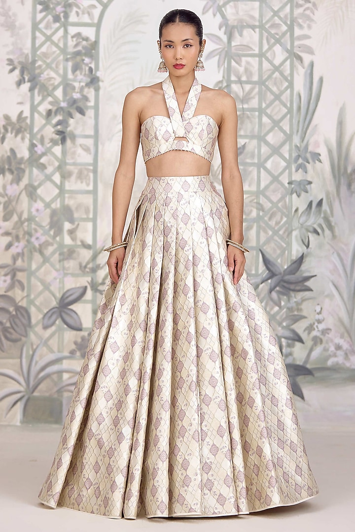Winter White Banarasi Silk Brocade Embroidered Wedding Lehenga Set by Shyam Narayan Prasad at Pernia's Pop Up Shop