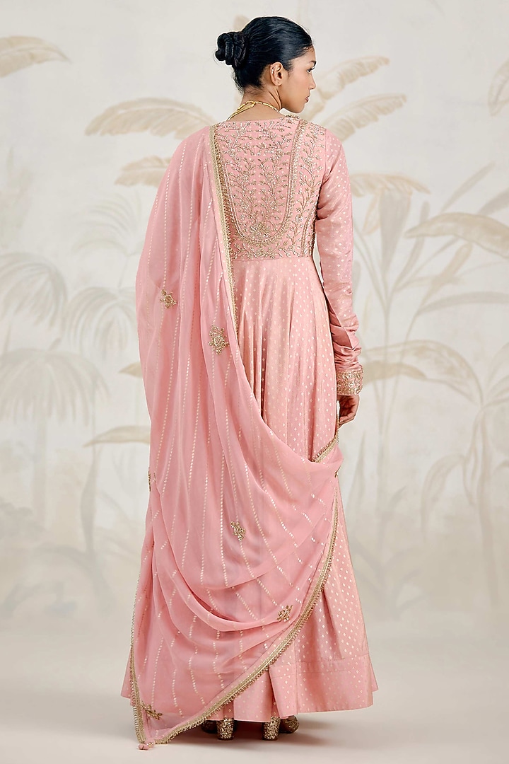 Old Rose Pink Banarasi Georgette Zardosi Embroidered Wedding Anarkali Set by Shyam Narayan Prasad at Pernia's Pop Up Shop