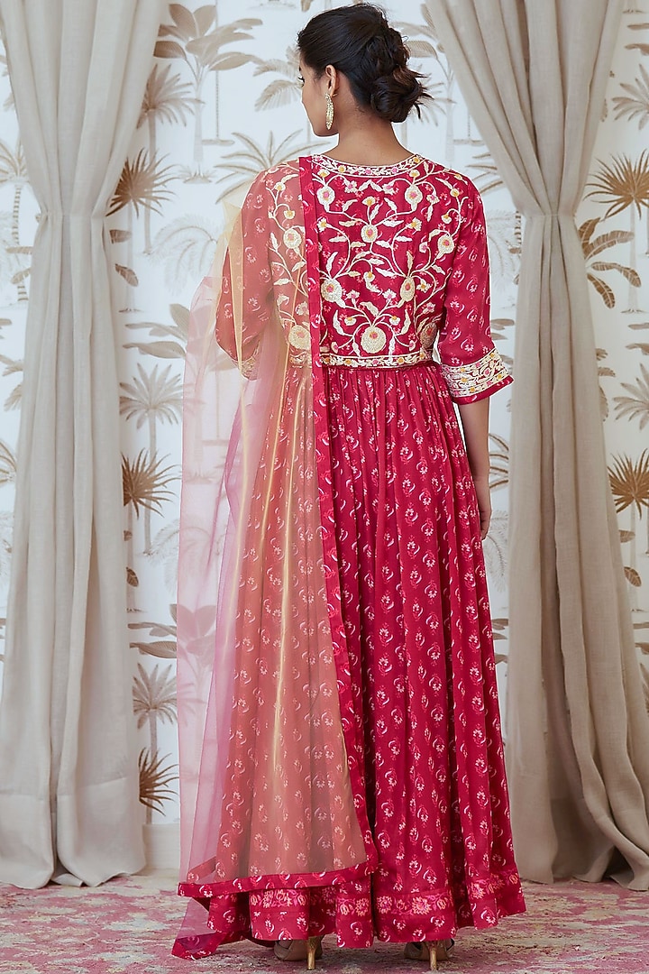 Maroon Printed & Embroidered Party Wear Anarkali Set by Shyam Narayan Prasad at Pernia's Pop Up Shop