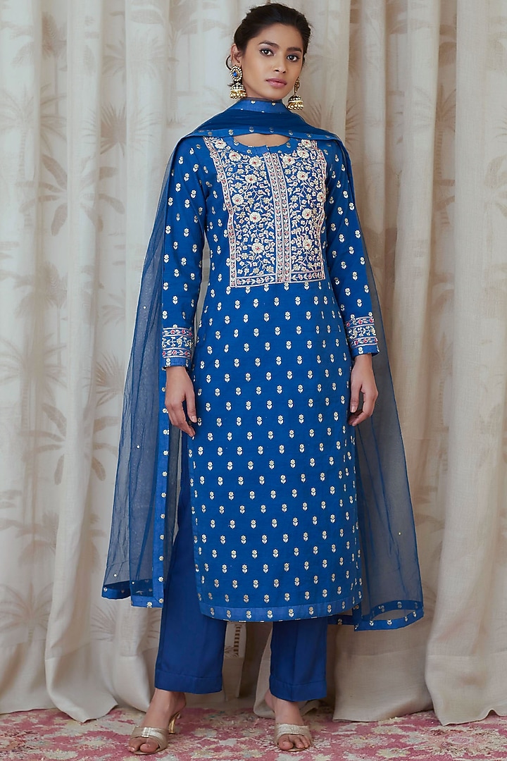 Royal Blue Zardosi Embroidered Kurta Set by Shyam Narayan Prasad at Pernia's Pop Up Shop