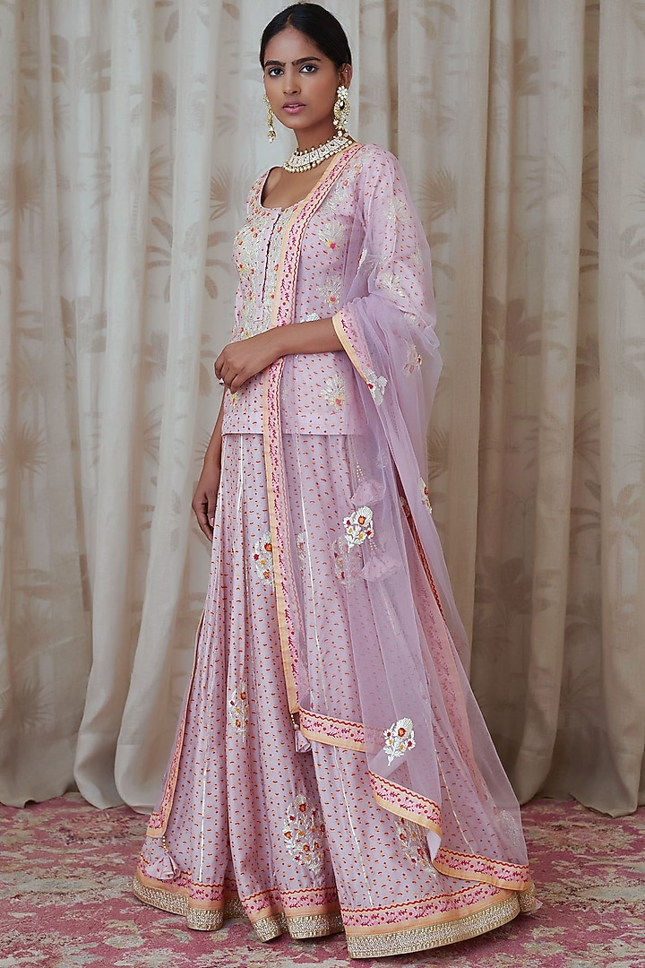 Light Lavender Embroidered Kurta Set by Shyam Narayan Prasad at Pernia's Pop Up Shop