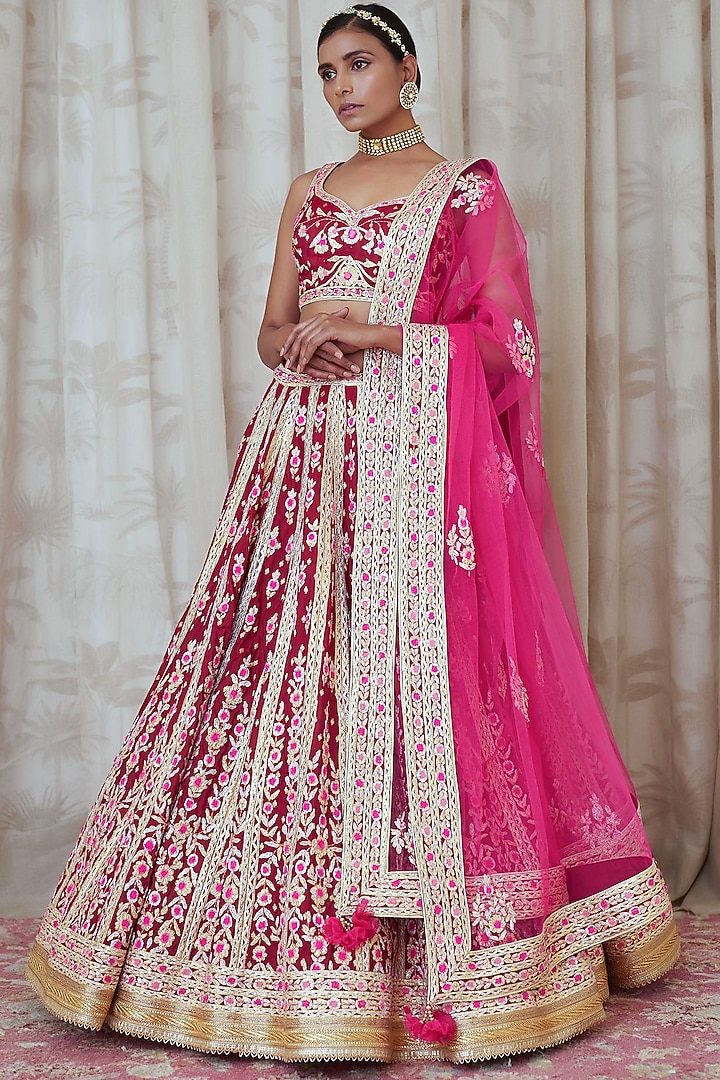 Maroon Embroidered Wedding Lehenga Set by Shyam Narayan Prasad at Pernia's Pop Up Shop