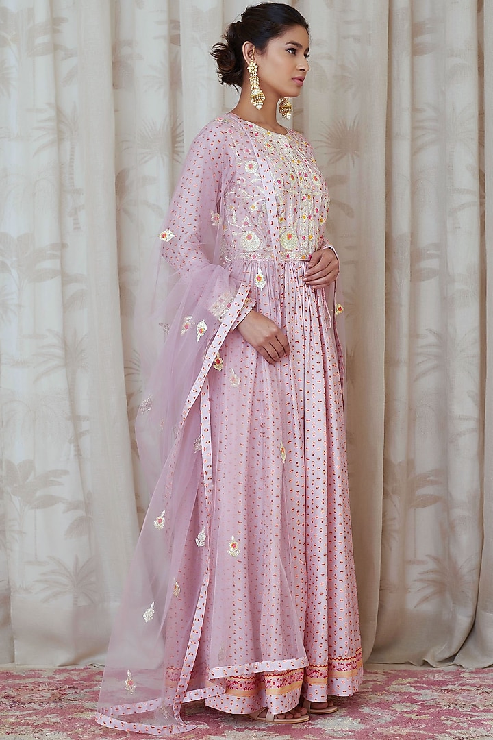 Lavender Embroidered Party Wear Anarkali Set by Shyam Narayan Prasad at Pernia's Pop Up Shop