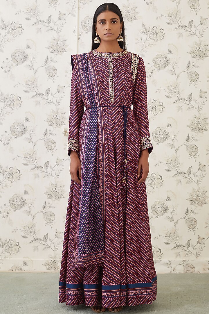 Blue Embroidered Wedding Anarkali Set by Shyam Narayan Prasad at Pernia's Pop Up Shop