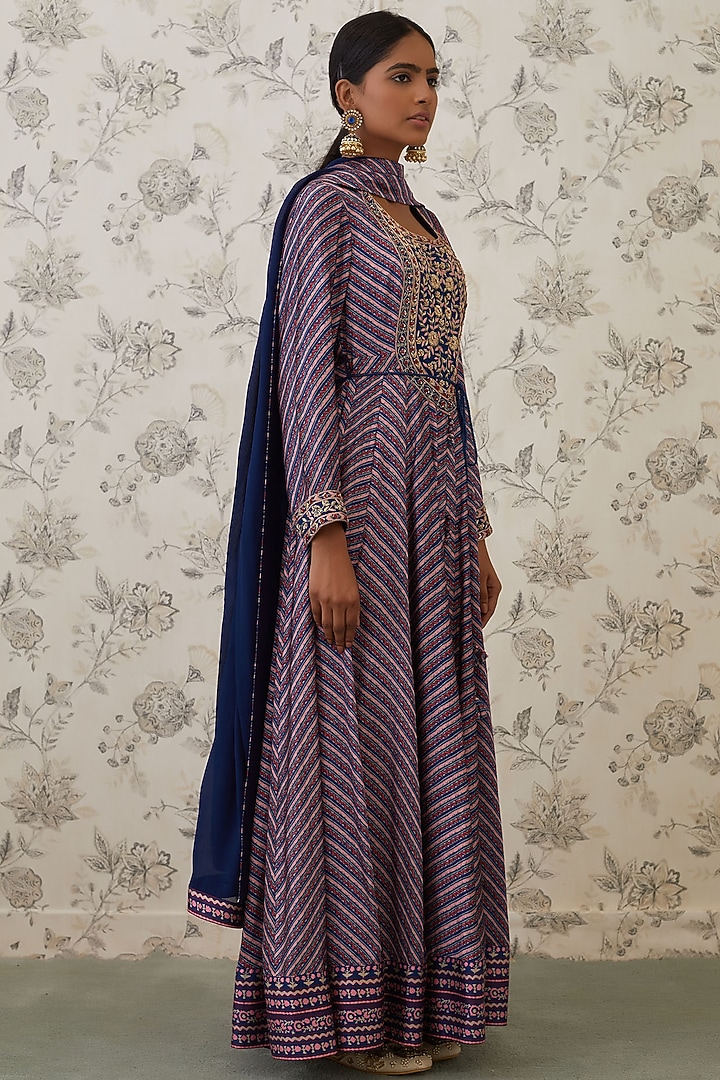 Midnight Blue Embroidered Wedding Anarkali Set by Shyam Narayan Prasad at Pernia's Pop Up Shop