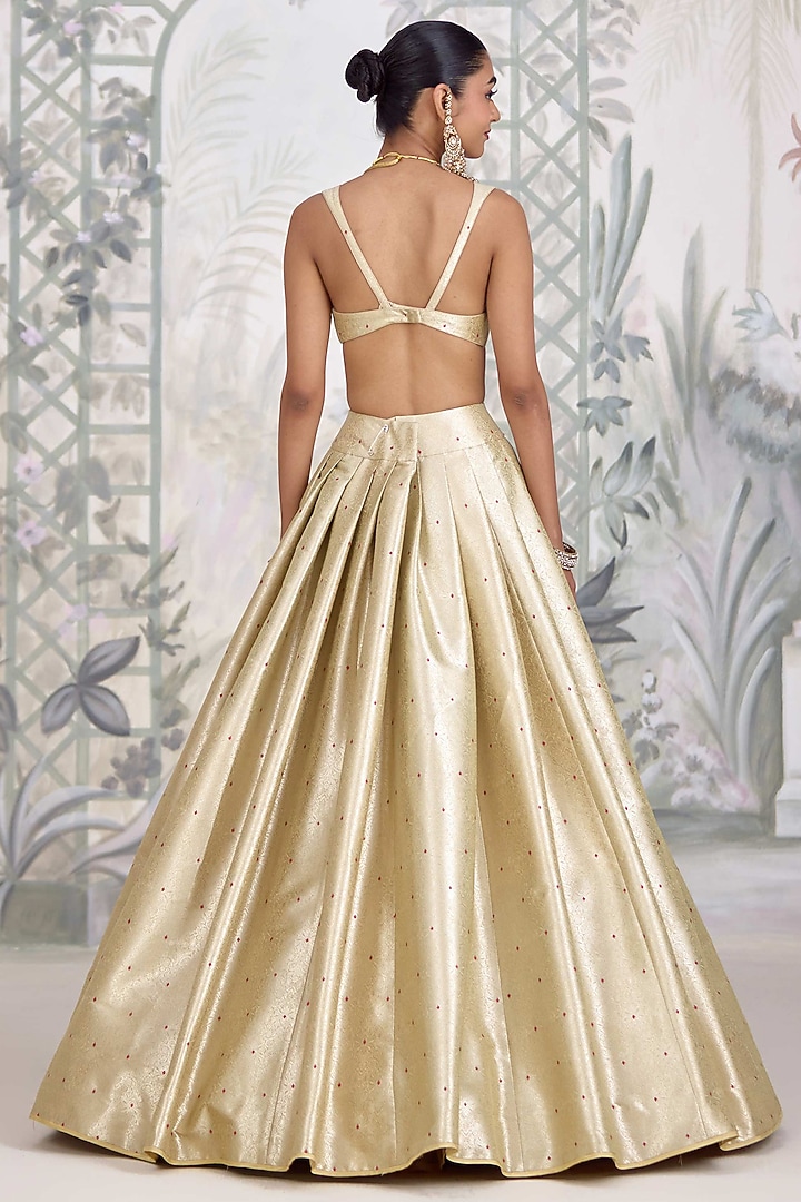 Gold Banarasi Silk Brocade Pleated Wedding Lehenga Set by Shyam Narayan Prasad at Pernia's Pop Up Shop