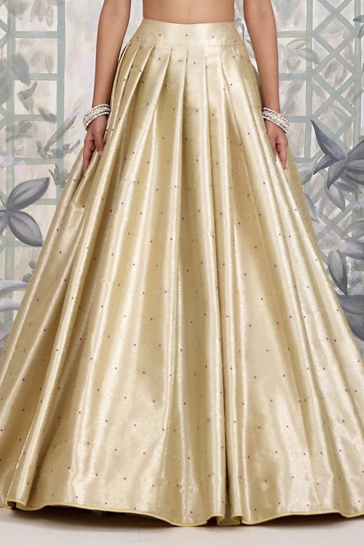 Gold Banarasi Silk Brocade Pleated Wedding Lehenga Set by Shyam Narayan Prasad at Pernia's Pop Up Shop