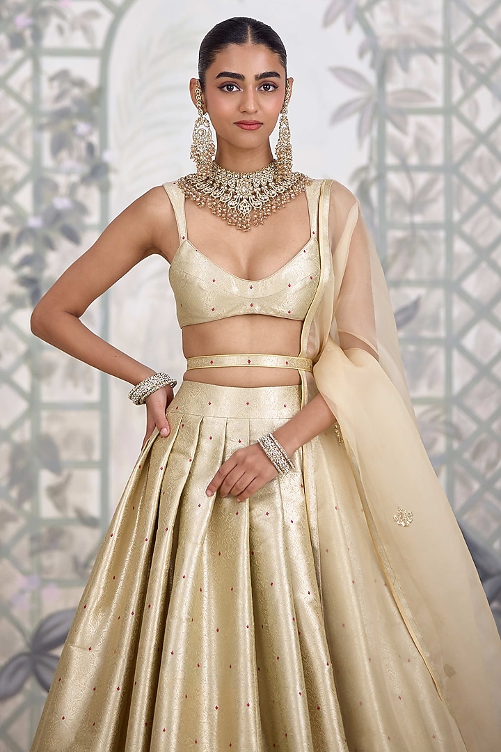 Gold Banarasi Silk Brocade Pleated Wedding Lehenga Set by Shyam Narayan Prasad at Pernia's Pop Up Shop
