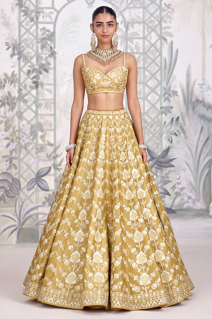 Yellow Raw Silk Applique Thread Embroidered Wedding Lehenga Set by Shyam Narayan Prasad at Pernia's Pop Up Shop
