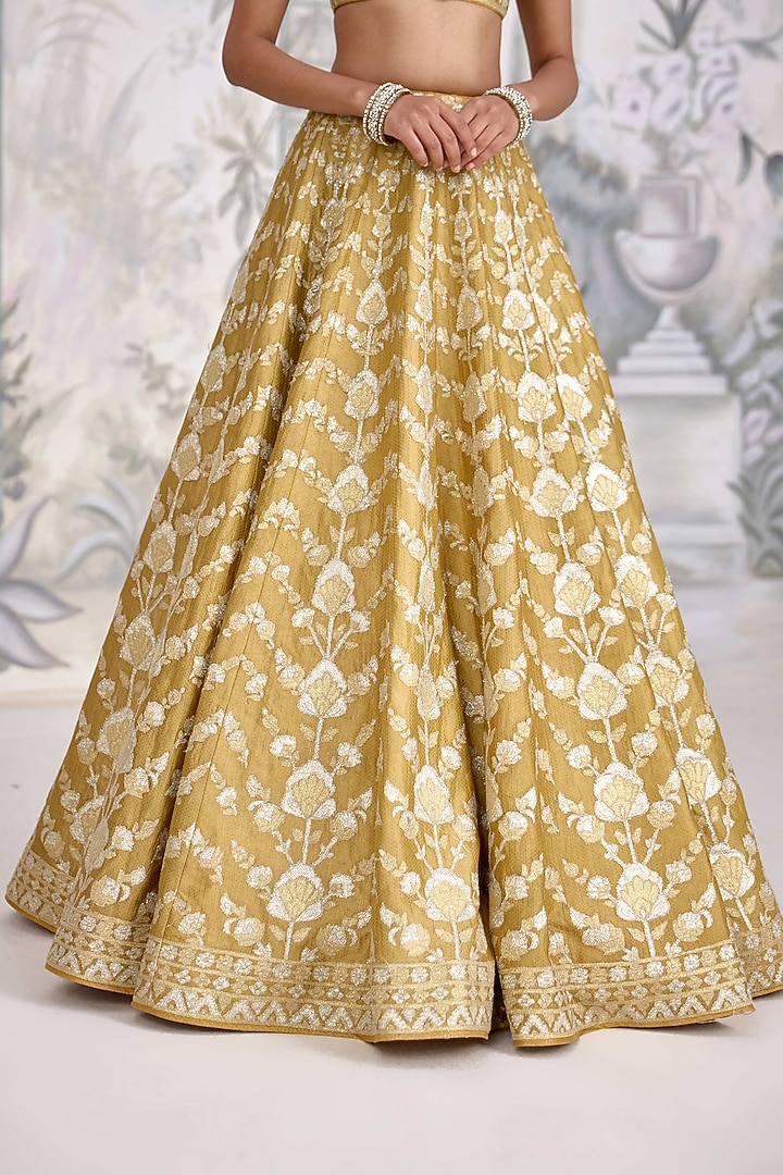 Yellow Raw Silk Applique Thread Embroidered Wedding Lehenga Set by Shyam Narayan Prasad at Pernia's Pop Up Shop