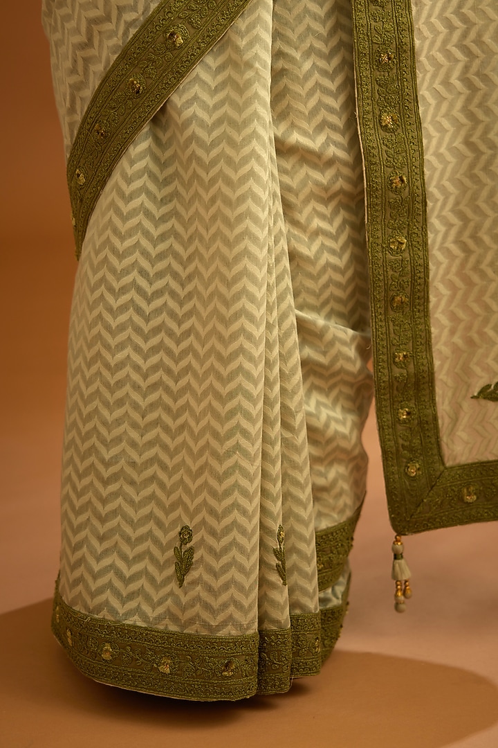 Garden Green Chanderi Jacquard Embroidered Wedding Saree Set by Shyam Narayan Prasad at Pernia's Pop Up Shop