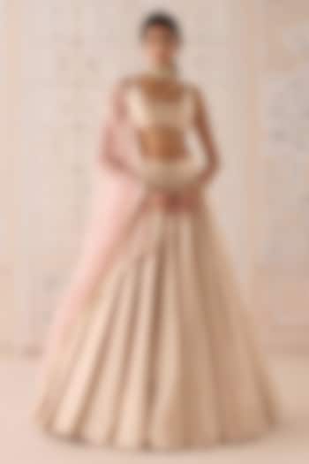 Pearl Pink Brocade Pleated Wedding Lehenga Set by Shyam Narayan Prasad at Pernia's Pop Up Shop