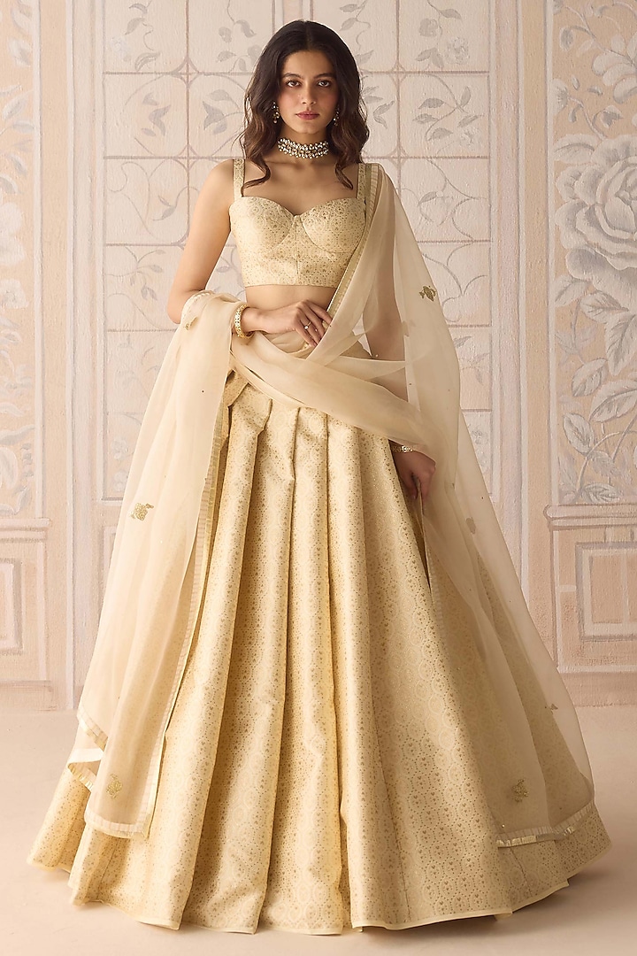 Ivory Brocade Pleated Wedding Lehenga Set by Shyam Narayan Prasad at Pernia's Pop Up Shop