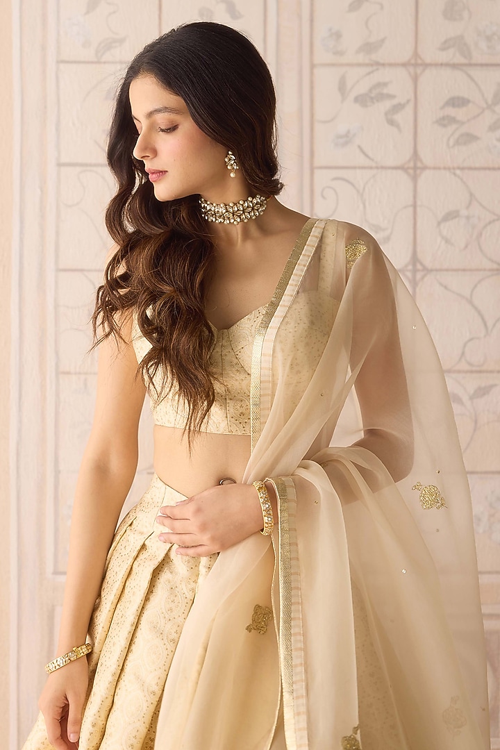 Ivory Brocade Pleated Wedding Lehenga Set by Shyam Narayan Prasad at Pernia's Pop Up Shop