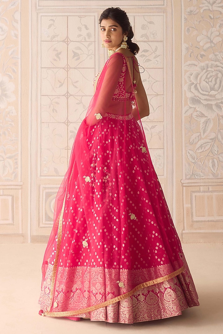 Raspberry Pink Chanderi Jacquard Thread Embroidered Wedding Lehenga Set by Shyam Narayan Prasad at Pernia's Pop Up Shop