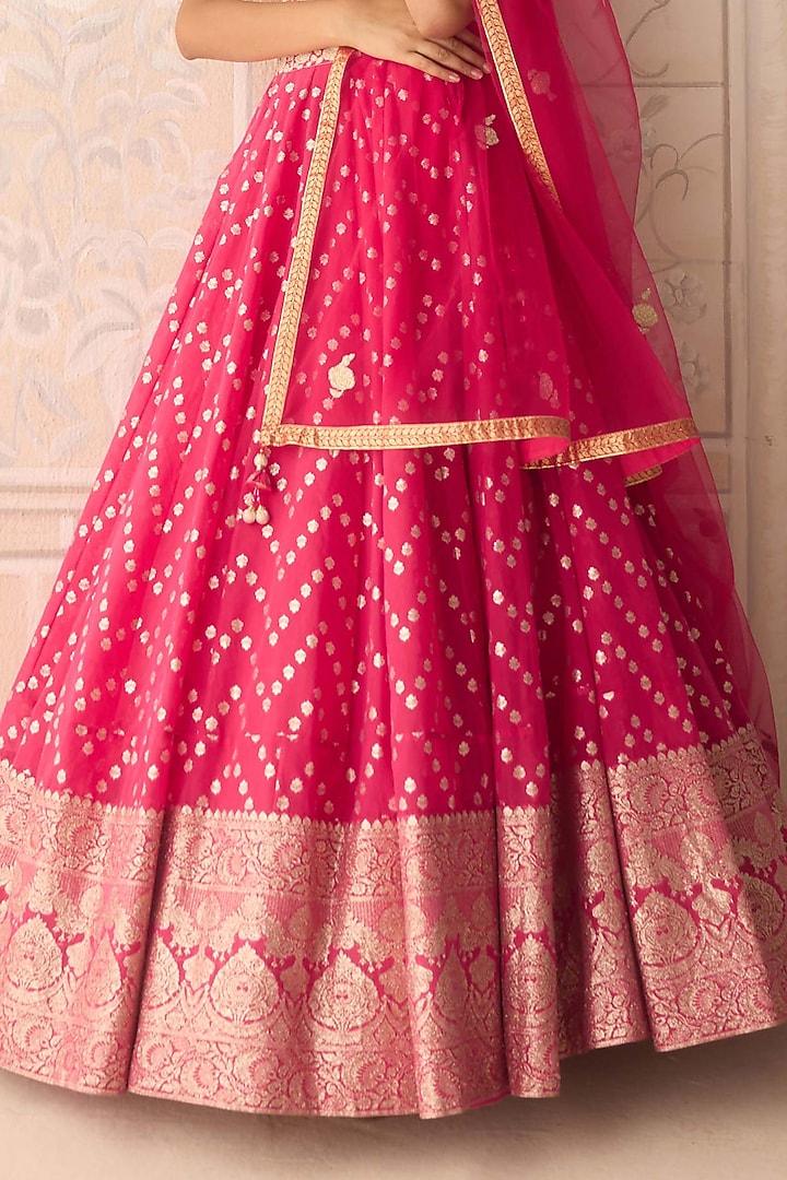 Raspberry Pink Chanderi Jacquard Thread Embroidered Wedding Lehenga Set by Shyam Narayan Prasad at Pernia's Pop Up Shop