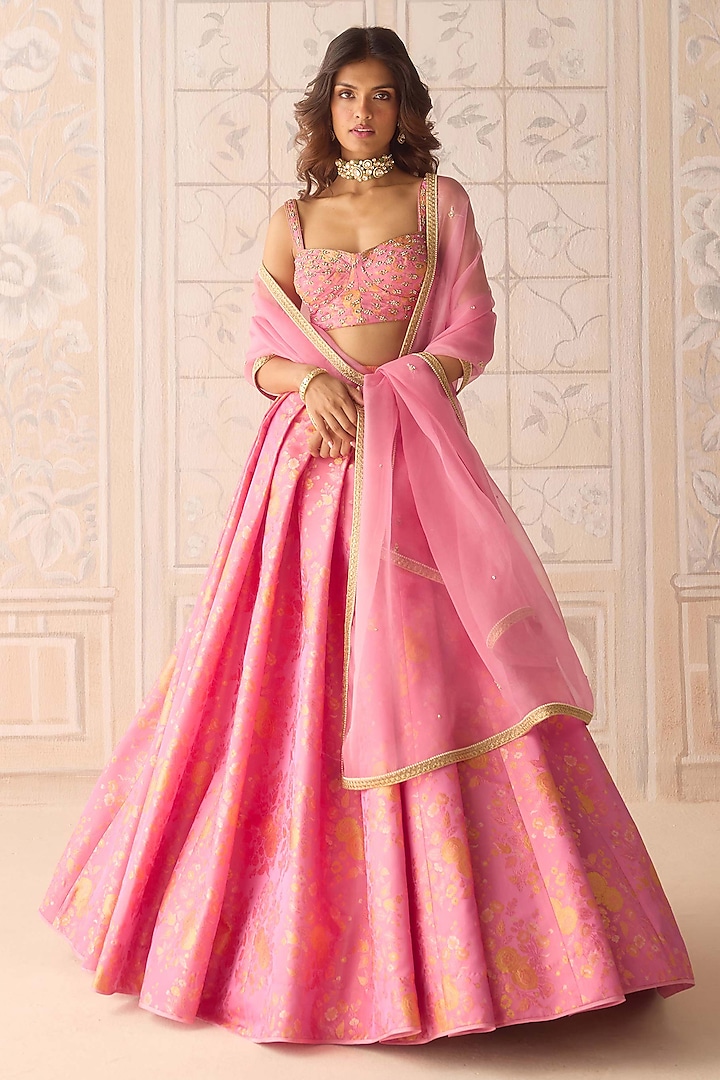 Coral Pink Brocade Pleated Wedding Lehenga Set by Shyam Narayan Prasad at Pernia's Pop Up Shop