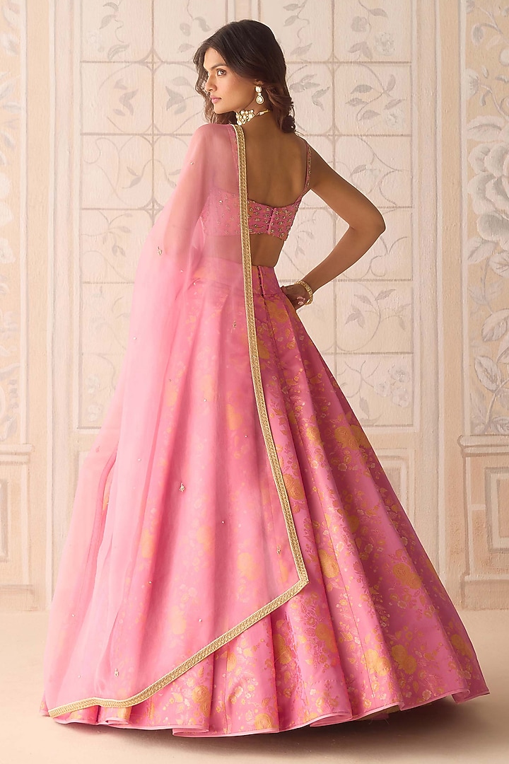 Coral Pink Brocade Pleated Wedding Lehenga Set by Shyam Narayan Prasad at Pernia's Pop Up Shop