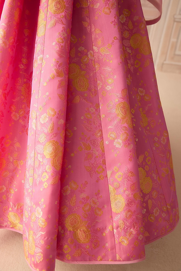 Coral Pink Brocade Pleated Wedding Lehenga Set by Shyam Narayan Prasad at Pernia's Pop Up Shop