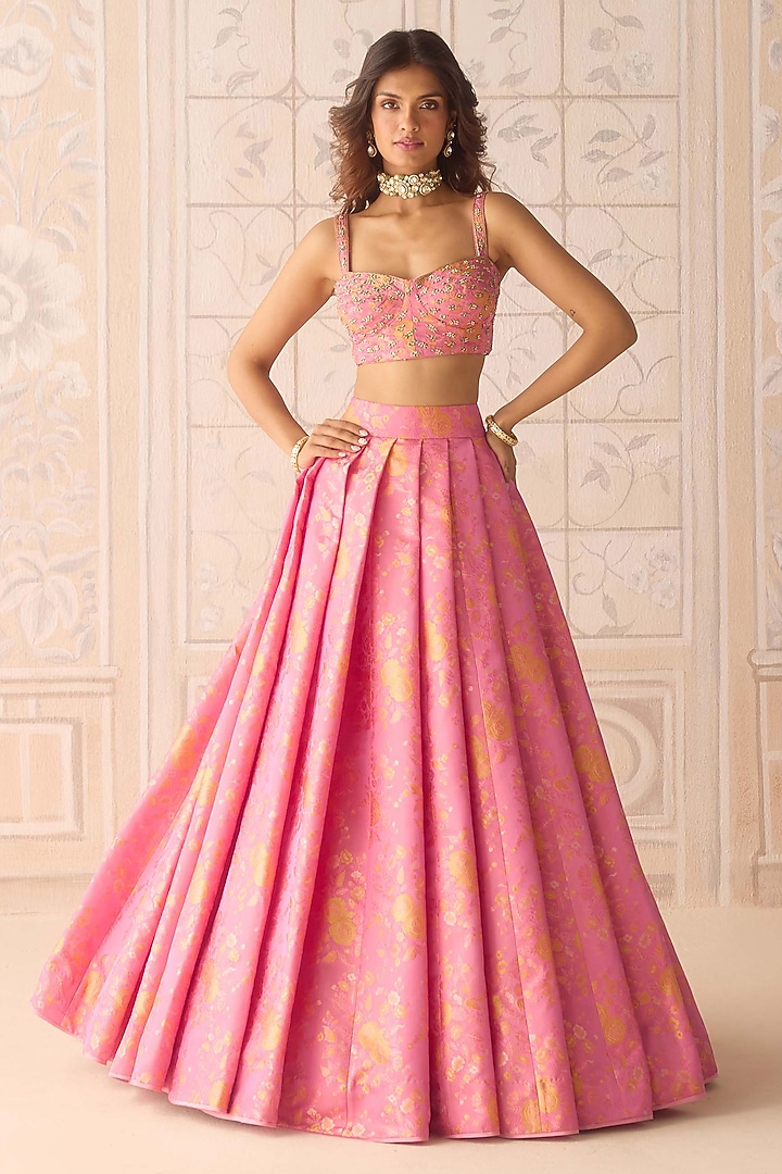 Coral Pink Brocade Pleated Wedding Lehenga Set by Shyam Narayan Prasad at Pernia's Pop Up Shop