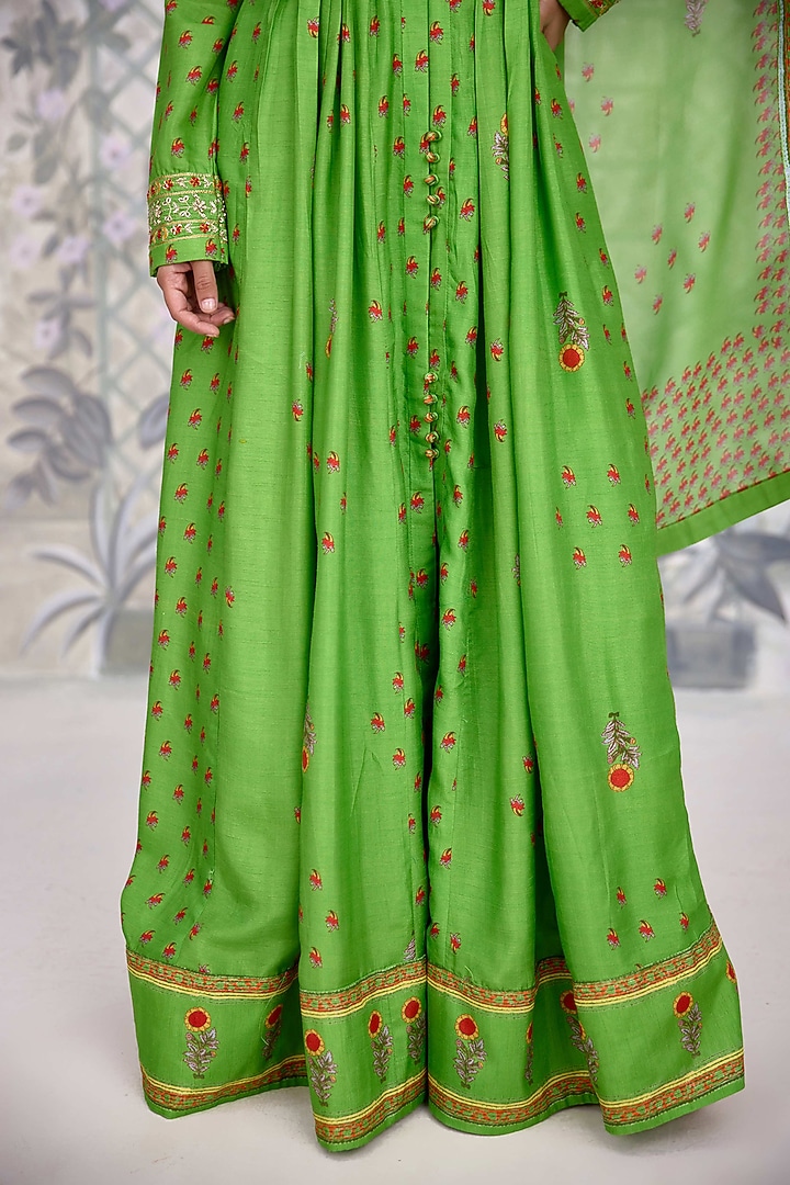 Green Dola Silk & Georgette Embroidered Party Wear Anarkali Set by Shyam Narayan Prasad at Pernia's Pop Up Shop