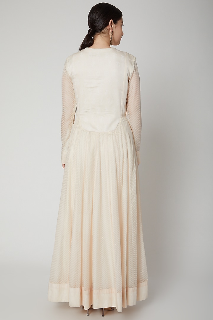 Off White Printed & Embroidered Party Wear Anarkali Set by Shyam Narayan Prasad at Pernia's Pop Up Shop