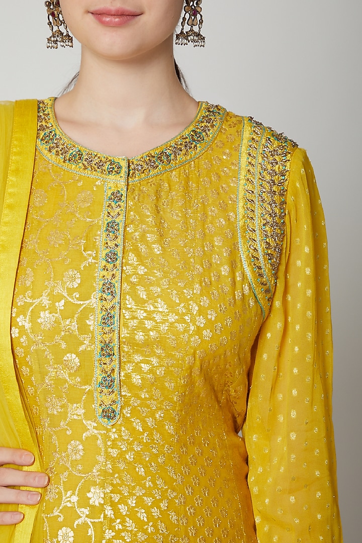 Yellow Embroidered Party Wear Anarkali Set by Shyam Narayan Prasad at Pernia's Pop Up Shop
