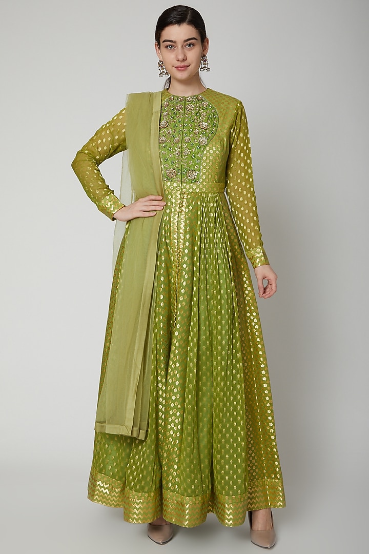 Green Embroidered Party Wear Anarkali Set by Shyam Narayan Prasad at Pernia's Pop Up Shop
