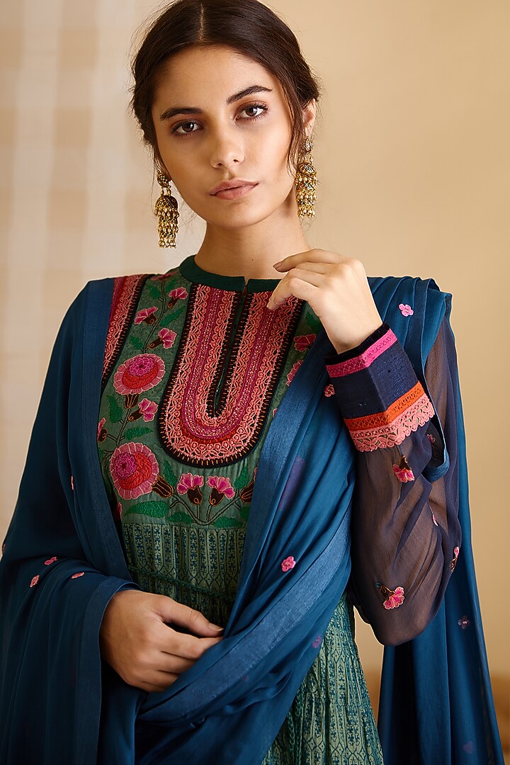 Teal Green Embroidered & Block Printed Kurta Set by Shyam Narayan Prasad at Pernia's Pop Up Shop